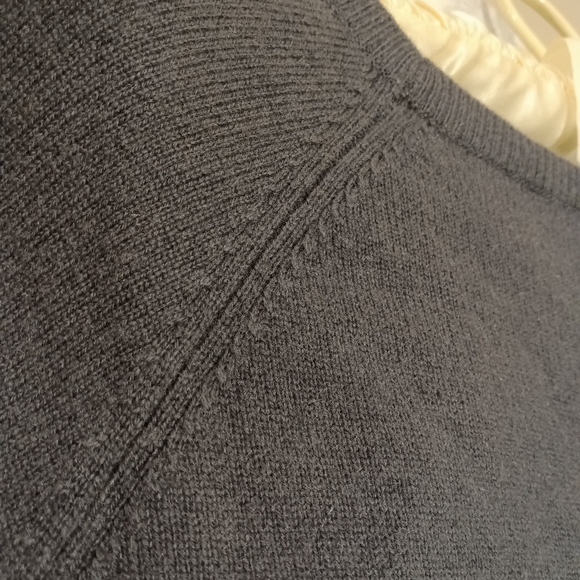 Cashmere Garnet Hill Crew Neck Lace Hem Sweater Size Medium - Picture 7 of 9